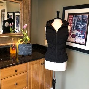 Be by Blanca noir quilted zip up vest
